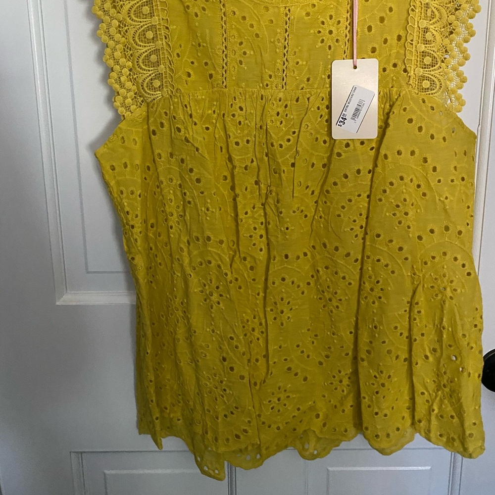 Entro Mustard Eyelet top size m